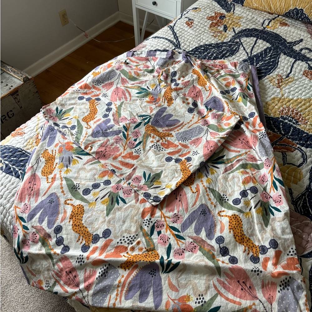 Floral Patterned Bedding Set